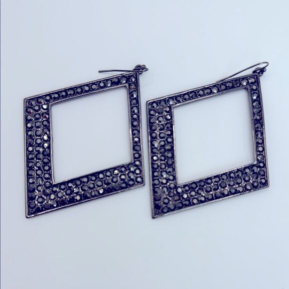 Gunmetal Silver Diamond-Shaped Earrings - Picture 4 of 8